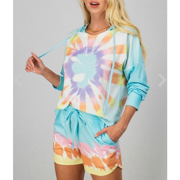 🔥 SALE Turquoise Multi Hoodie Top & Shorts Set - Picture 3 of 11